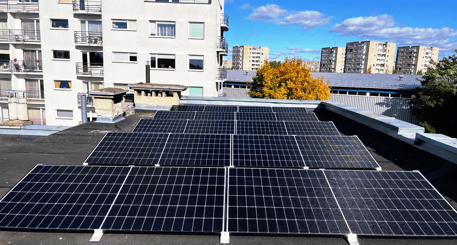 Sumontuota saulės elektrinė ant stogo |VisasLabas